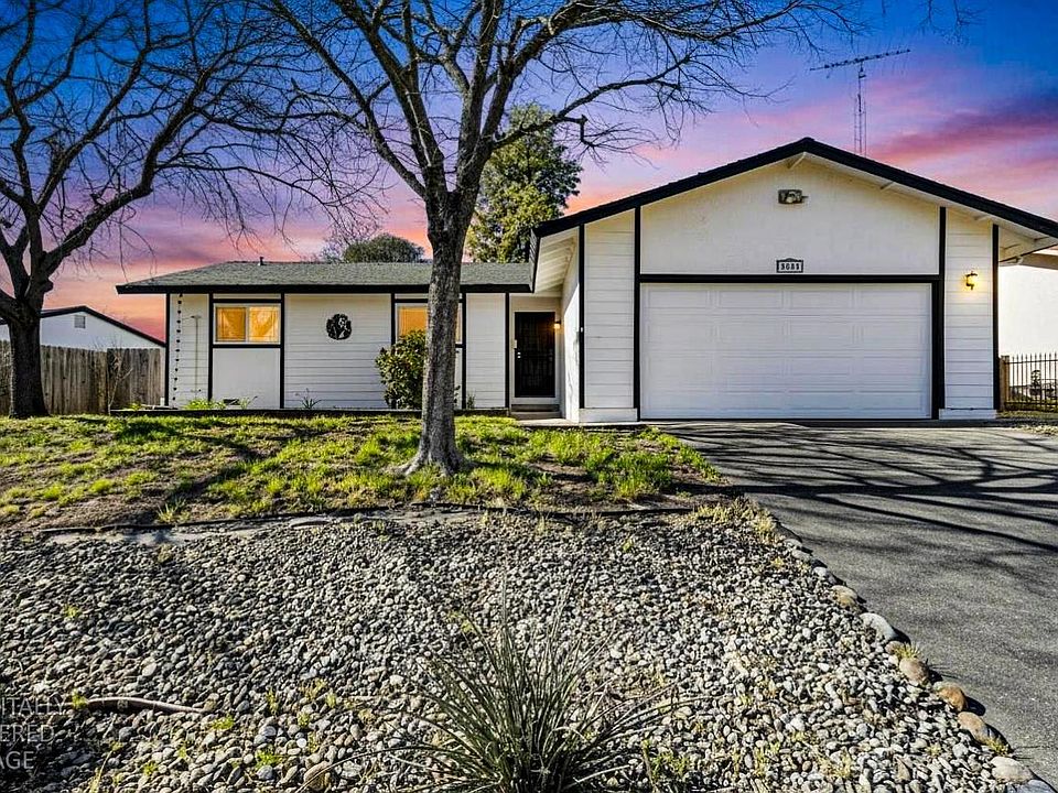 1st image of 9847 Beachwood Dr