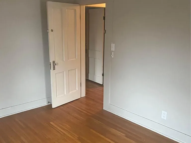 386 E Northwood Ave — Photo 23
