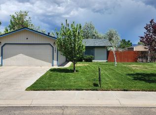 1405 Leonard Rd, Gardnerville, NV 89460