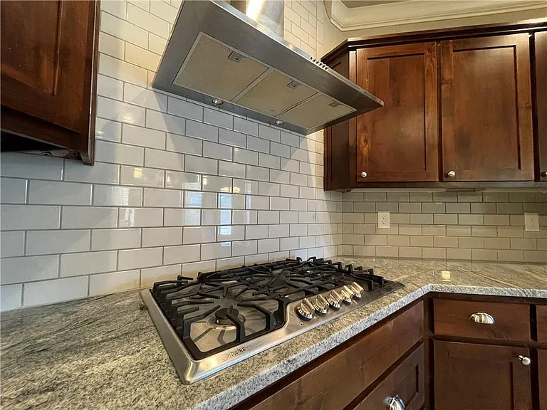 3003 SW Satinwood Ave — Photo 6