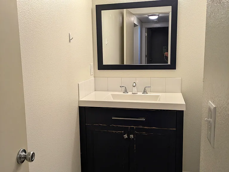 7081 N University Ave — Photo 25