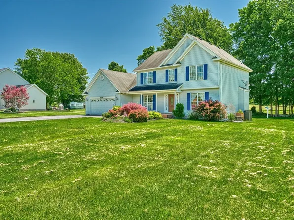 6095 Marcus Way, Farmington, NY 14425