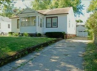 2418 39th St, Des Moines, IA 50310