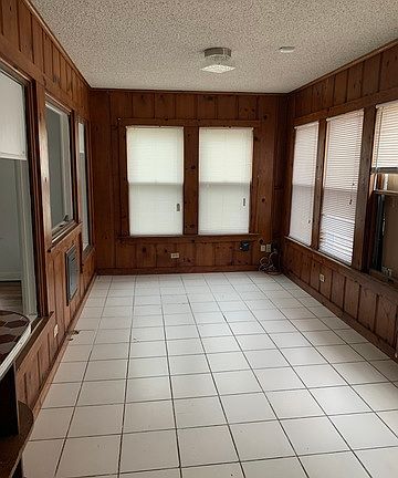 5th image of 1003 Halliday Ave