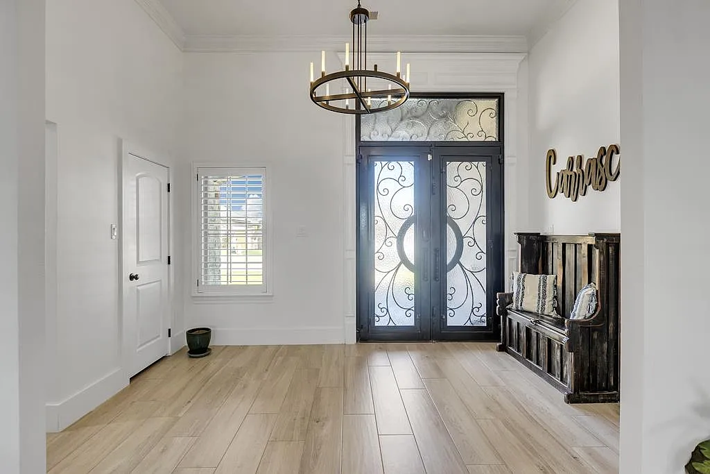 4 bed, 3.0 bath, 2800 sqft, $4,700 — Photo 4