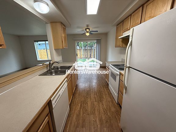 5th image of 2220 I St NE #A