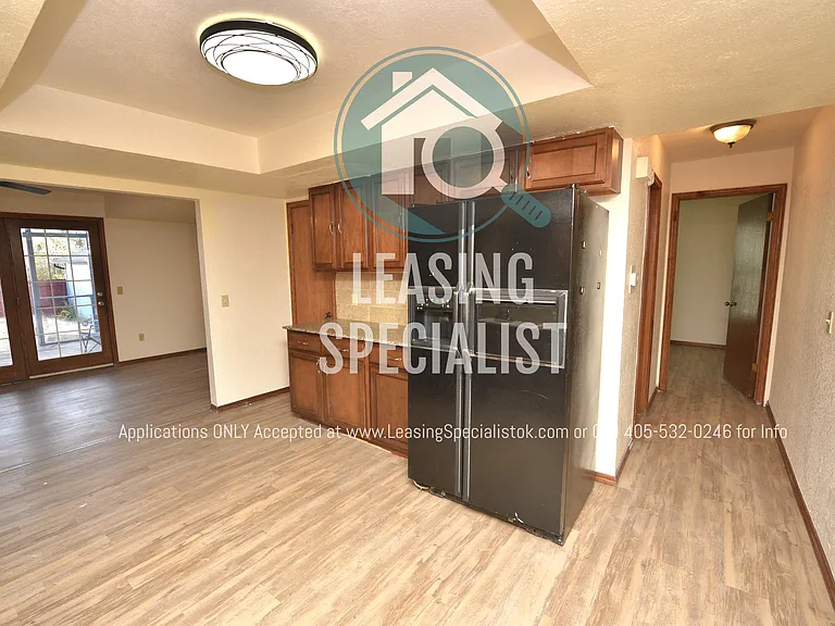 611 S Ponca Ave — Photo 8