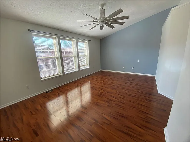 8601 Dunham Dr — Photo 10