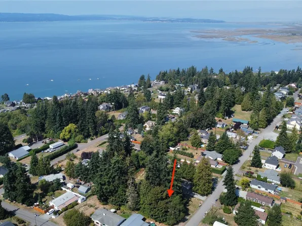 2 94th Drive NW, Stanwood, WA 98292