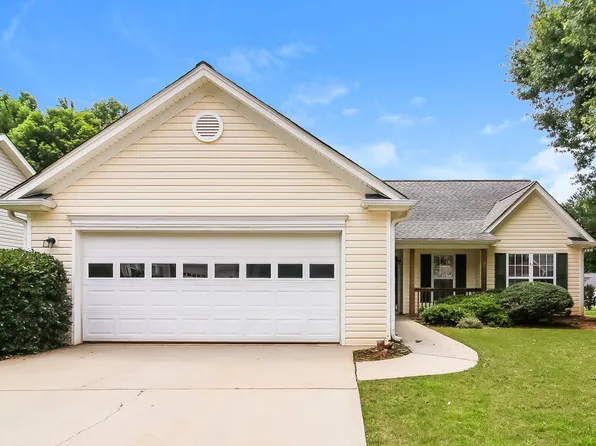 180 Lake Cove Approach, Newnan, GA 30265