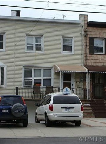 2nd image of 4316 E Tremont Ave