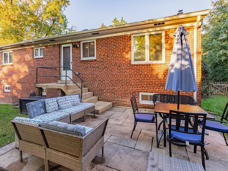 7200 Carol Ln — Photo 24