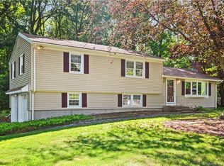 452 Elm St, Monroe, CT 06468