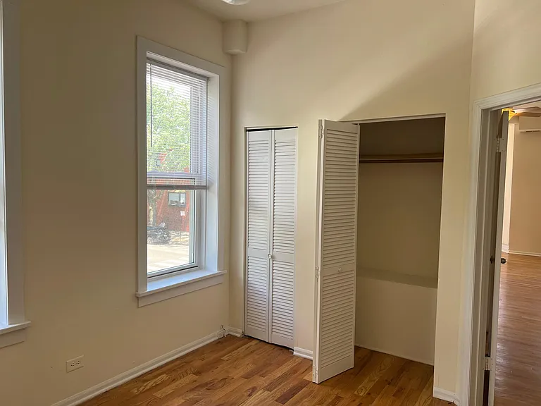 2558 N Southport Ave #2 — Photo 8