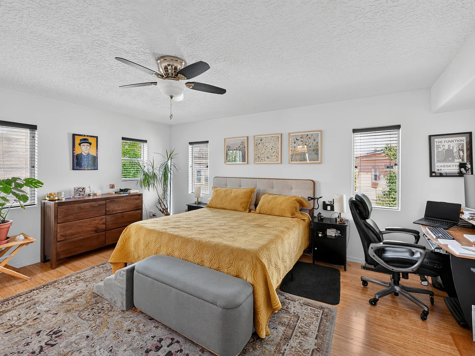 3 bed, 1600 sqft, $2,800 — Photo 1