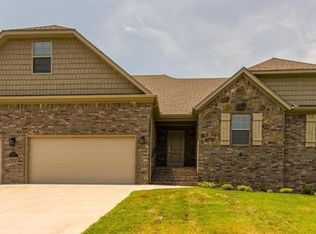 1175 Nemett Cir, Pea Ridge, AR 72751