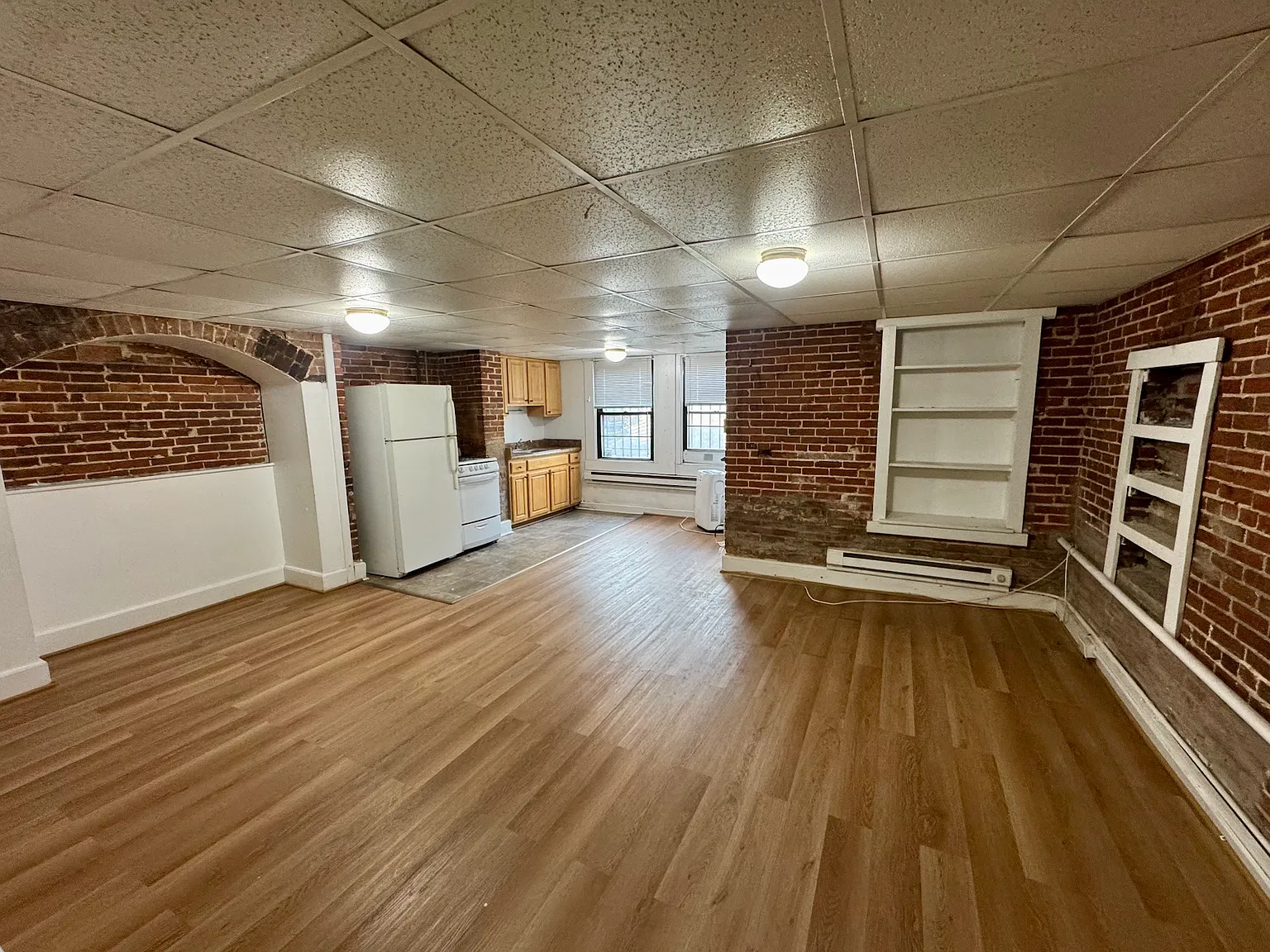 Studio, 650 sqft, $800 — Photo 3