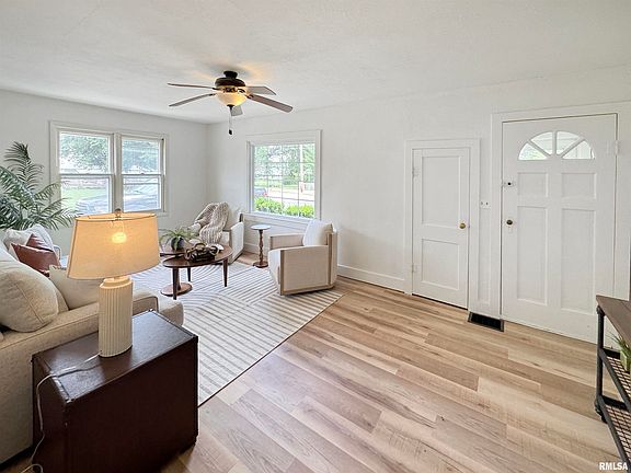 3rd image of 709 N Capitol Ave