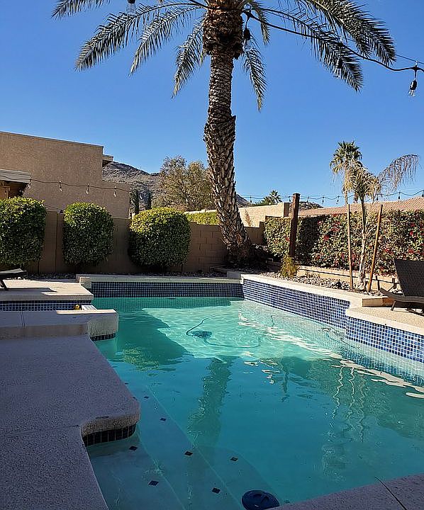 1st image of 1126 E Tapatio Dr