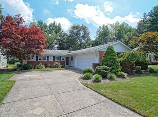 5430 W 229th St, Fairview Park, OH 44126