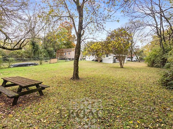 3rd image of 100 Sadler Ct