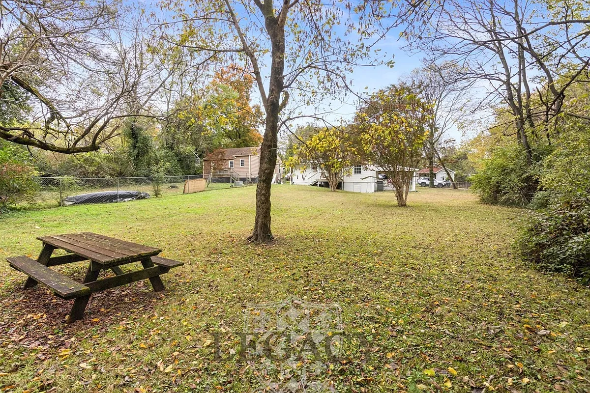 Building Photo - 100 Sadler Ct