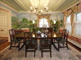 11 Arleigh Rd, Great Neck, NY 11021