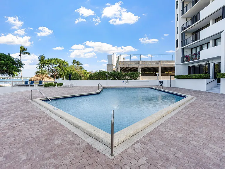 5600 N Flagler Dr #905 — Photo 18