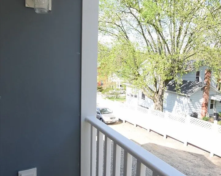 217 Columbia St — Photo 157