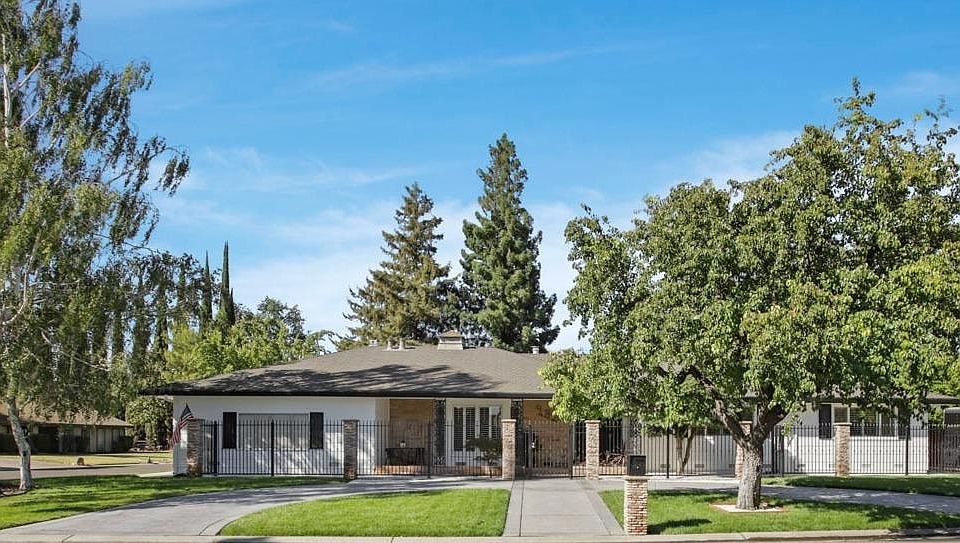 1st image of 988 Douglas Mitchell Pl