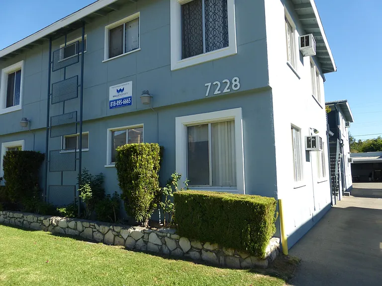 7228 Hazeltine Ave #1 — Photo 1