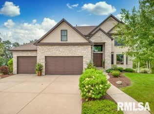 3838 Kensington Ct, Bettendorf, IA 52722