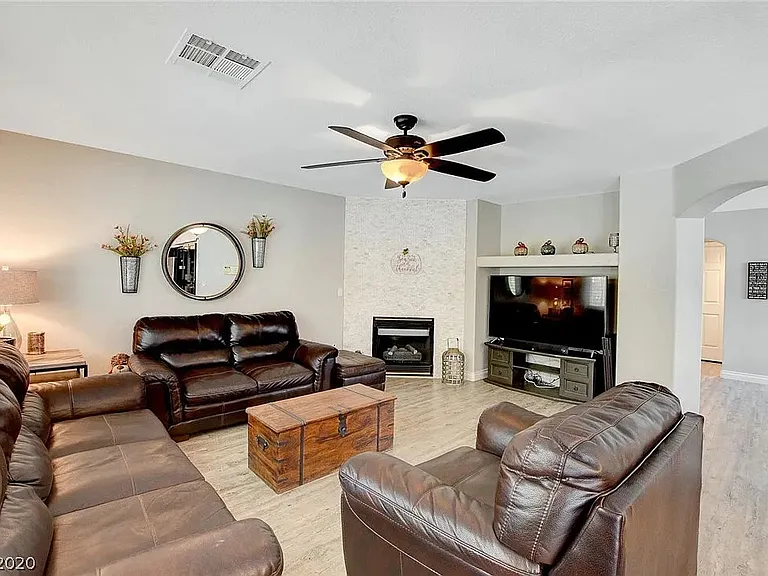 1941 Verbania Dr — Photo 9