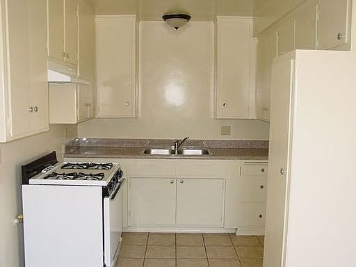 2nd image of 3615 W 104th St APT 4
