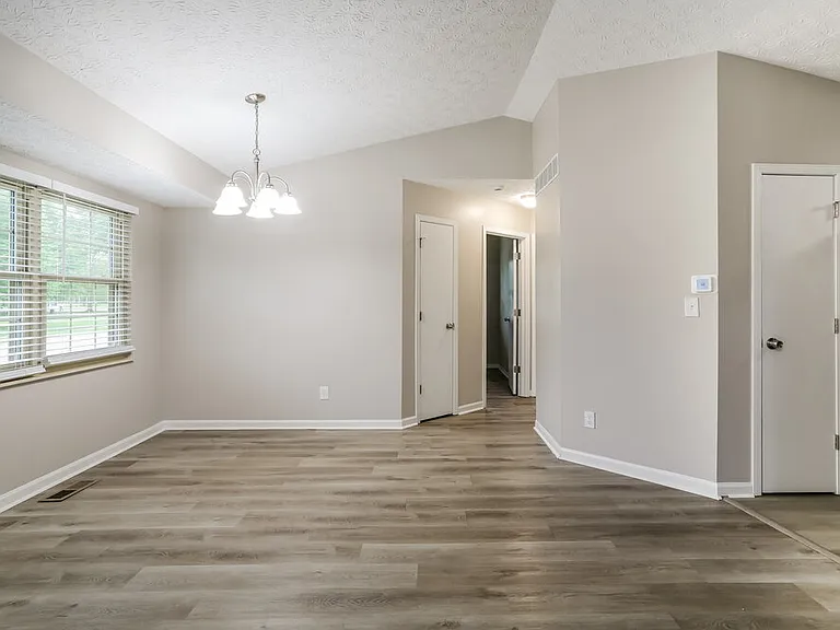 3726 Mountshannon Rd — Photo 8