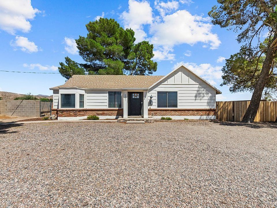 1st image of 3261 N Reed Ln