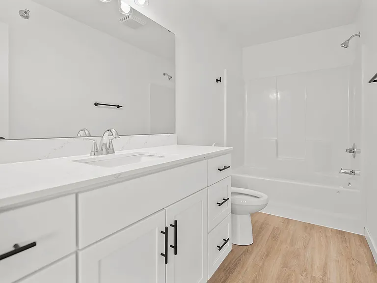 Twin Oaks Apartments — Photo 55
