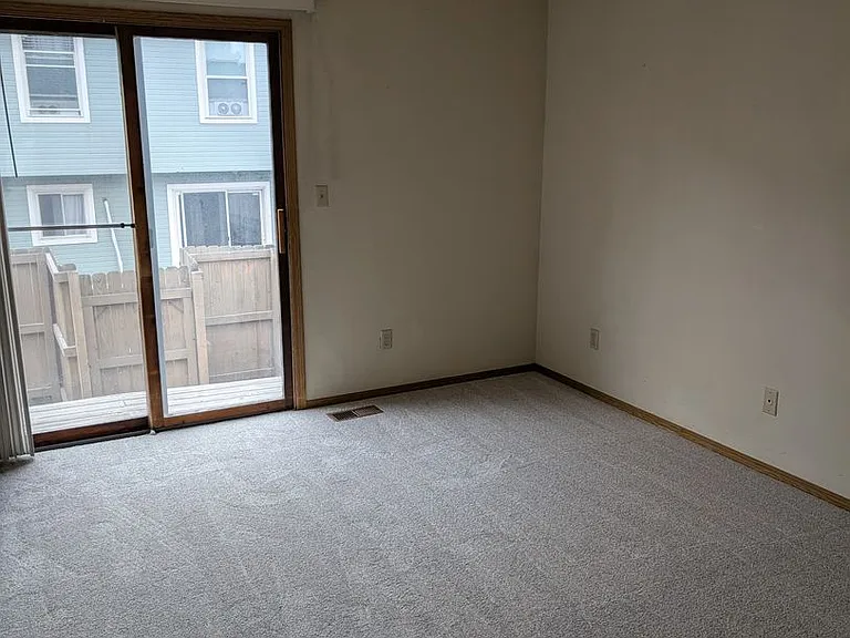3828 Smoke Tree Dr — Photo 6