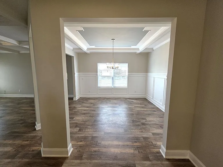 2260 Viking Ct — Photo 3