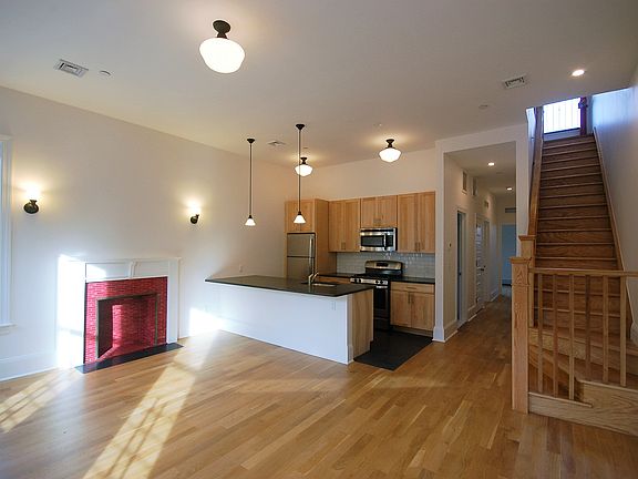 3rd image of 68 Edgecombe Ave #3