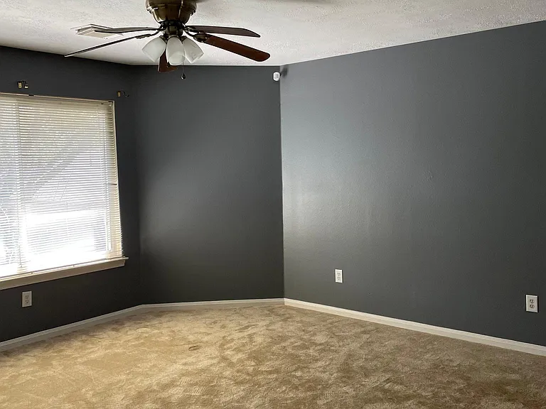 1401 Helmsley Dr — Photo 16