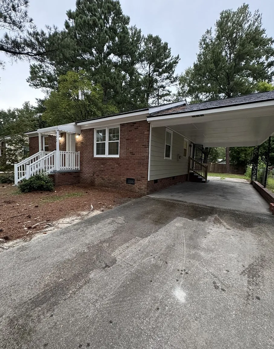 2 bed, 972 sqft, $1,200 — Photo 1