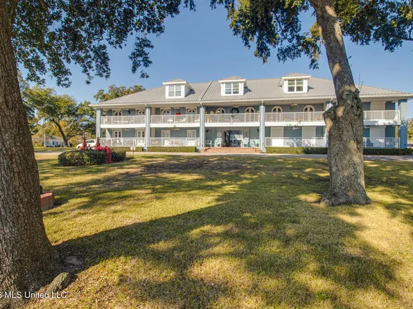 1282 Beach Blvd APT 104, Biloxi, MS 39530