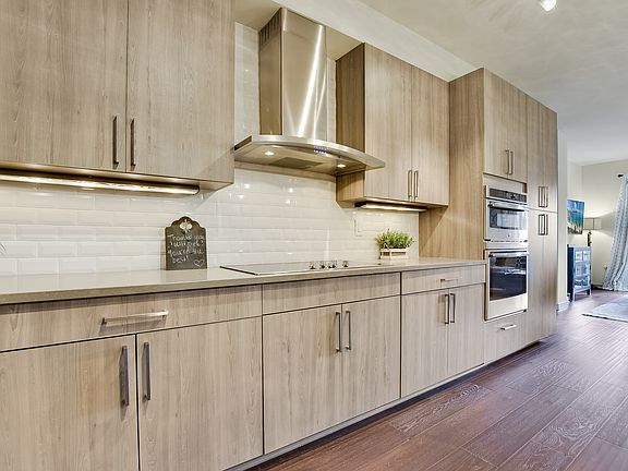 3rd image of 3600 S Lamar Blvd #201