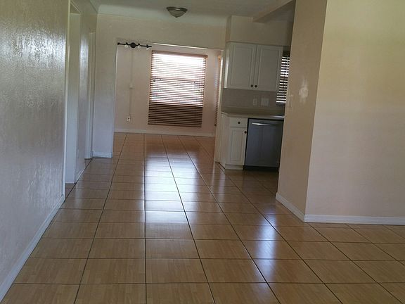 5th image of 9815 52nd Ave N