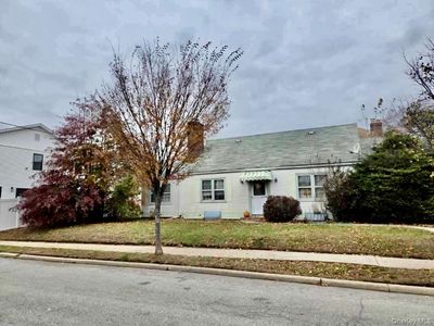 372 Jackson Avenue, Mineola, NY, 11501