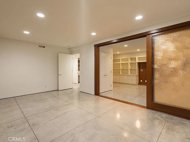 920 Skyline Dr — Photo 48