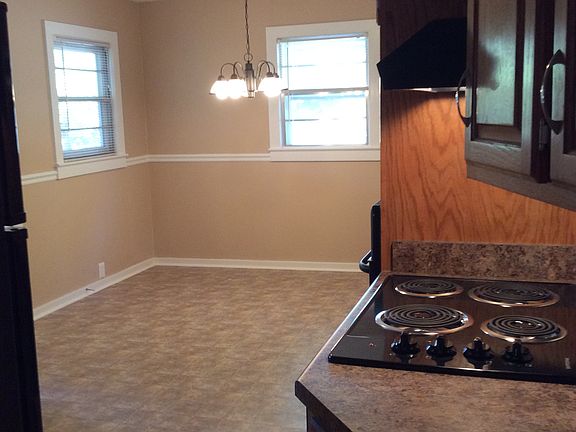 4th image of 1244 Skyline Dr