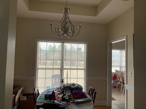 3rd image of 303 W Leyland Ct