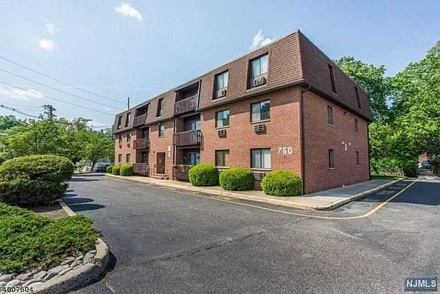 1st image of 710 Mill St Unit H15